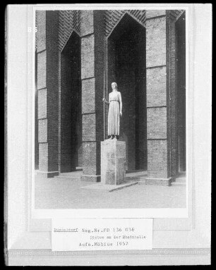 Ehrenhof : Düsseldorf, Ehrenhof, Pallas Athene