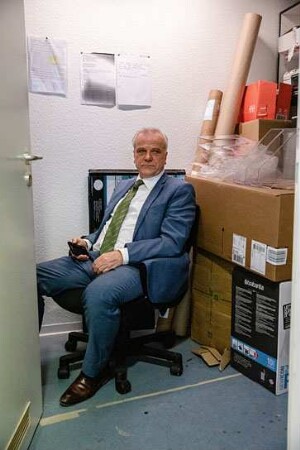 Bernhard Schütz