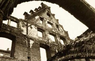 Zerstörung am Zeughaus, Köln