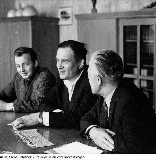 Porträt; Artur Hofmann mit sowjetischem Konstrukteur; Jürgen Gärtner I. Preis Mathe