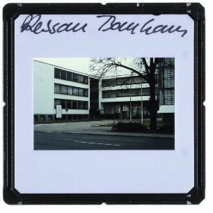 Dessau, Bauhaus : Handwerkerschule, Brücke von Südwesten