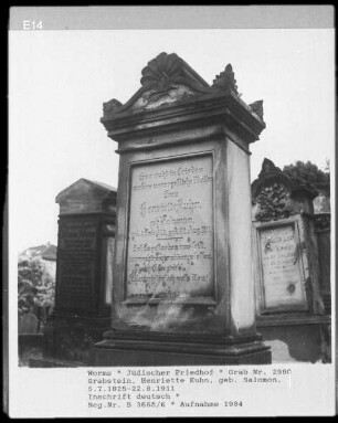 Grabstein von Henriette Kuhn, geborene Salomon (+ 1911.08.22)
