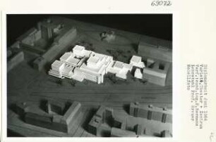 Varieté, Theater, Zentrum (Diplomarbeit bei Willy Kreuer): Modellfoto
