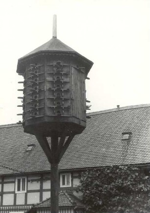Geflügelhaltung in Crostwitz, Taubenhaus : Land- und Viehwirtschaft - Geflügelzucht. Ort: Chrósćicy / Crostwitz. Nr. 73. Taubenschlag.