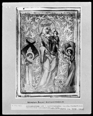 Altar — Madonna mit zwei musizierenden Engeln