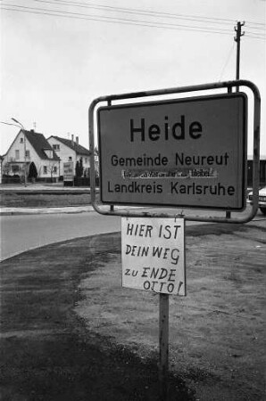 Bürgeranhörung in Neureut zur Gemeindereform und damit einhergehender Eingemeindung von Neureut