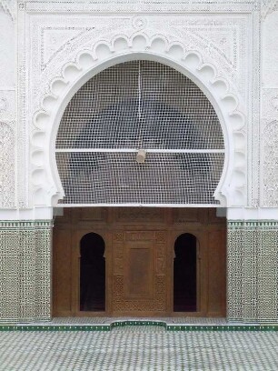 Fes - Innenhof einer Moschee : Blick in den Innenhof einer Moschee, aufgenommen am 30. Oktober 2010 in Fes