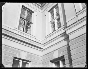 Berlin, Schloss Charlottenburg, Aussenbau, Gurtgesims, rechter Flüfel Nordost-Ecke.