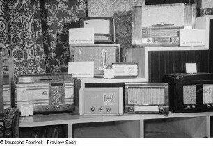 Sowjetische Radioempfangsgeräte auf der Leipziger Herbstmesse 1954