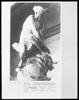 Zwei Statuen — Merkur