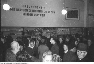 Dresden. VEB Sachsenwerk Niedersedlitz, Handelsorganisation (HO) - Verkaufsstelle, Kesselsdorfer Straße