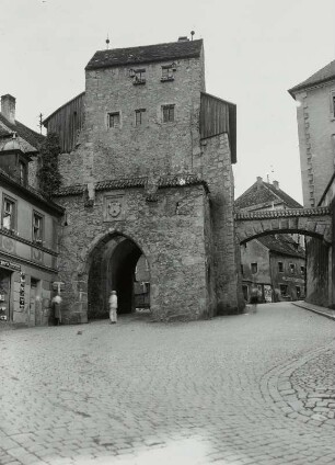 Stadttor in Nabburg : Nabburg. Mähntor, Stadttor mit Wappen. Feldseite
