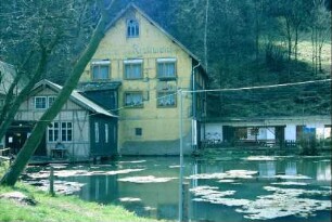 ehemalige Gaststätte am Dorfteich