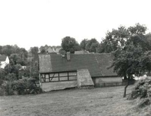 Königsbrück-Gräfenhain, Keulenbergstraße 1. Wohnstallhaus (M. 19. Jh.) mit Scheunenteil