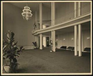 Schauspielhaus, Bochum: Foyer Hochparkett mit Rang-Balkon