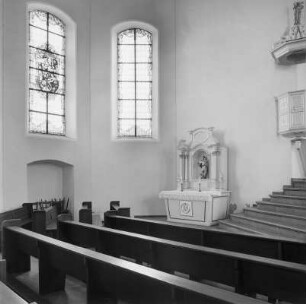 Kath. Kreuzkapelle (Wallfahrtskirche) und Kreuzweg; Bad Camberg, Kreuzkapelle