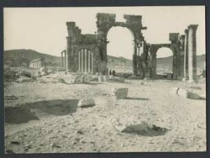 Ruinen von Palmyra, dem Reich der Kaiserin Zenobia, das von den Römern etwa 270 Jahre n. Chr. zerstört wurde