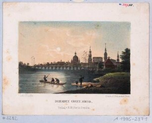 Stadtansicht von Dresden, Blick vom linken Elbufer in Höhe des Ostrageheges auf die Altstadt, im Vordergrund Fischer im Boot