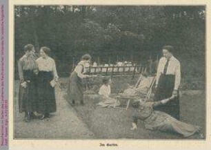 Besucherinnen im Garten des Landheims des Kaufmännischen Verbandes für weibliche Angestellte, Ortsgruppe Groß-Berlin