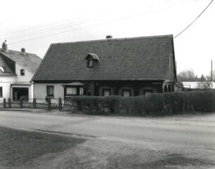 Ebersbach-Neugersdorf, Karl-Liebknecht-Straße 69. Wohnhaus (1801/1850)