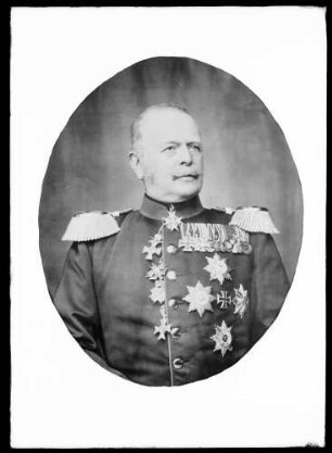 Schwarzkoppen, Maximilian (?) von, General