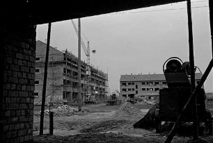 Bau von Wohnungen an der Sudetenstraße in Knielingen, gebaut mit Finanzmitteln der Stadt Karlsruhe und FOA-Mitteln.