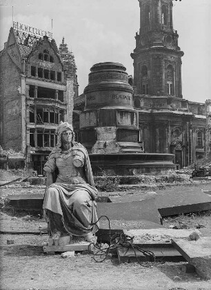 Altmarkt : Dresden, Altmarkt, Abbruch des Siegesdenkmals
