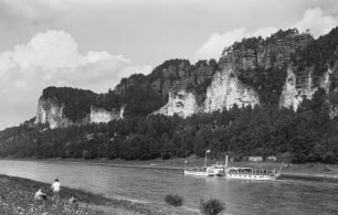 Personen-Seitenraddampfer "Salesel" (1894, Werft Blasewitz) in Fahrt stromab, unterhalb der Weißen Brüche