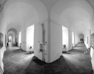 Kloster Sasau — Kreuzgang