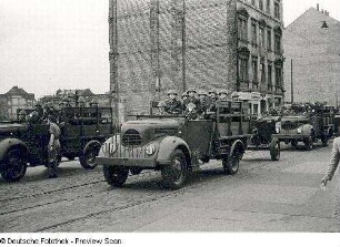 Konvoi der Nationalen Volksarmee, aufgenommen in Dresden