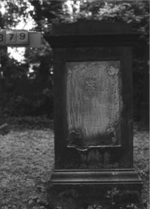 Grabstein 379