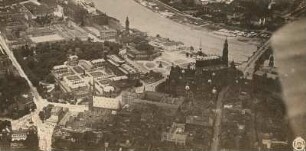 Dresden-Altstadt, Luftaufnahme : Dresden-Altstadt. Stadtteilansicht mit Zwinger, Luftbild-Schrägaufnahme von Südosten