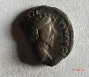 Römische Münze, Nominal Denar, Prägeherr Antoninus Pius für Marc Aurel, Prägeort Rom, Original
