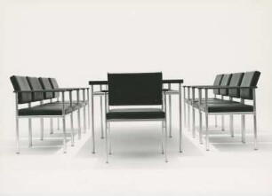 Tisch "Mod. 31 / 71" und Sessel "Mod. 1 / 14" von Ernst Moeckl