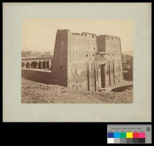 Edfou. Pylone du Temple.
