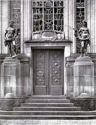 Billing, Hermann; Kiel (Schleswig-Holstein); Rathaus - Haupteingang (Detail)