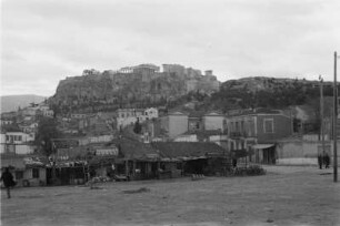 Akropolis : Ansicht Athens mit dem die Stadt überragenden Akropolisfelsen.