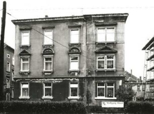 Coswig, Robert-Blum-Straße 11. Wohnhaus (E. 19. Jh.)