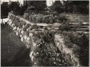 Garten Schmitt, Reichenberg: Trockenmauer