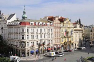 Altstadtansichten von Prag : Blick vom Turm des Altstädter Rathauses auf die Altstadt von Prag. Bild: Bürgerhäuser am Altstädter Ring, aufgenommen 2008