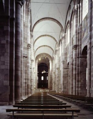 Dom Sankt Maria und Sankt Stephan — Dom Innenraum