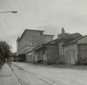 Glauchau, Textilfabrik, Straßenansicht