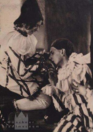 Grete und Hans Leistikow ("Geschwister Leistikow") in einer Kostümrolle