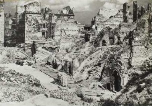 Innenstadt nach der Bombardierung vom 02.10.1944