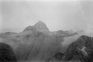 Felsmassiv : Felsmassiv in den Alpen.