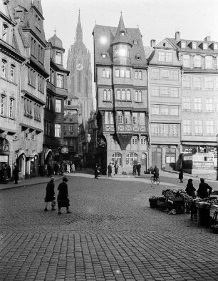 Frankfurt, Römerberg : Frankfurt am Main. Römerberg. Blick über den Alten Markt nach Osten gegen den Domturm