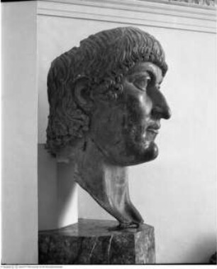 Kolossalkopf Konstantins des Großen