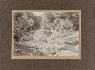 Talverengung : Durch Schotterkegel verengtes Flusstal im Zagros-Gebirge