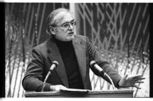 Kleinbildnegativ: Lesung im Rathaus Kreuzberg, 1975
