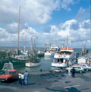 Nordstrand. Fährhafen Strucklahnungshörn